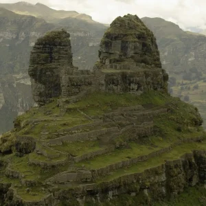 Waqrapukara Fortress